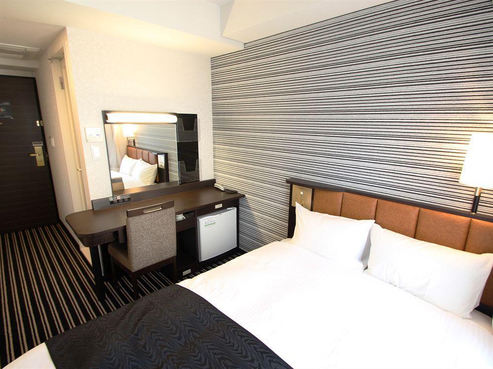 Apa Hotel Shimbashi Toranomon Tokyo Exterior photo